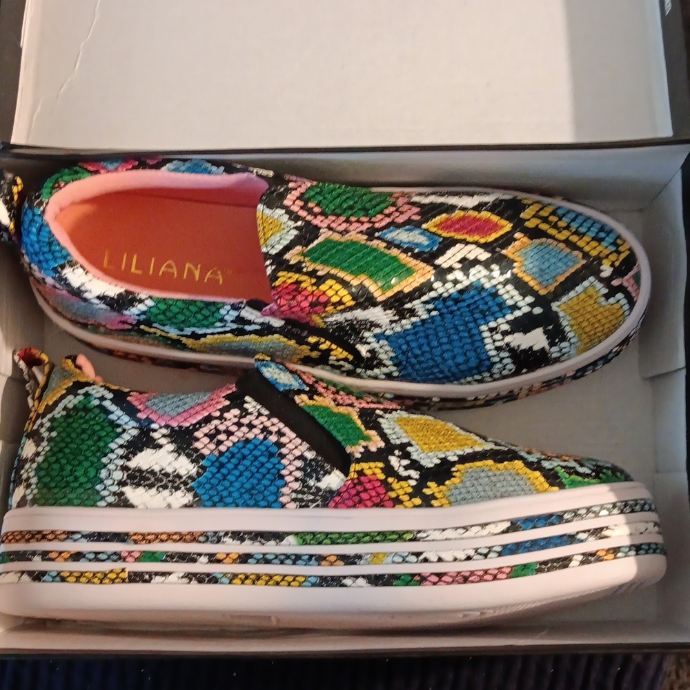 Lilian Multi Colored Snake Shoes Size 10 - Picture 8 of 9